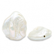 BQ Zoetwaterparels irregular rond Natural white