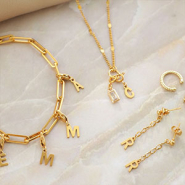 Inspiratiesets Gepersonaliseerde sieraden ontwerpen met initial bedels