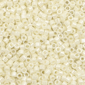 Miyuki kralen delica's 11/0 Celyon crystal ivory DB-1900
