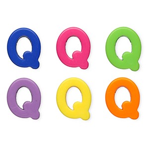 Letterkralen van acryl letter Q Multicolour