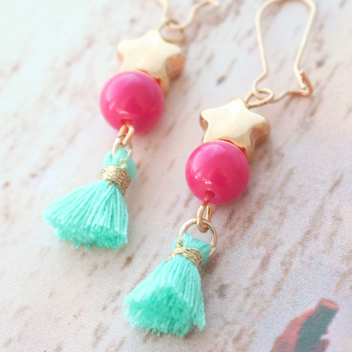 Met onze mini kwastjes Ibiza style maak je de leukste sieraden met een zonnige look. 
