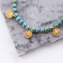 Maak unieke sieraden met deze matte glaskralen met een holografische look