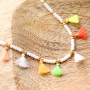 Aan de slag met mini kwastjes voor de leukste kleurrijke armbandjes & enkelbandjes! 