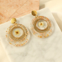 Cre&euml;er statement oorbellen met resin hangers