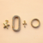 Ontwerp trendy sieraden met brass TQ metaal bedels en sloten