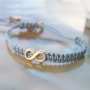Deze leuke armbandjes maak je met de mooiste rijgmaterialen en onze fantastische nieuwe items van DQ metaal met o.a. de mooiste mini bedeltjes